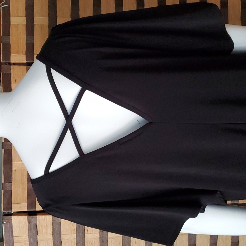 Soma Split shoulder top - Picture 8 of 11
